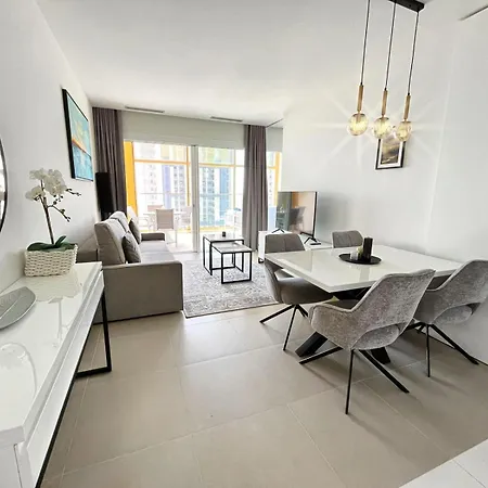 Beautiful In The Intempo Building Apartment *